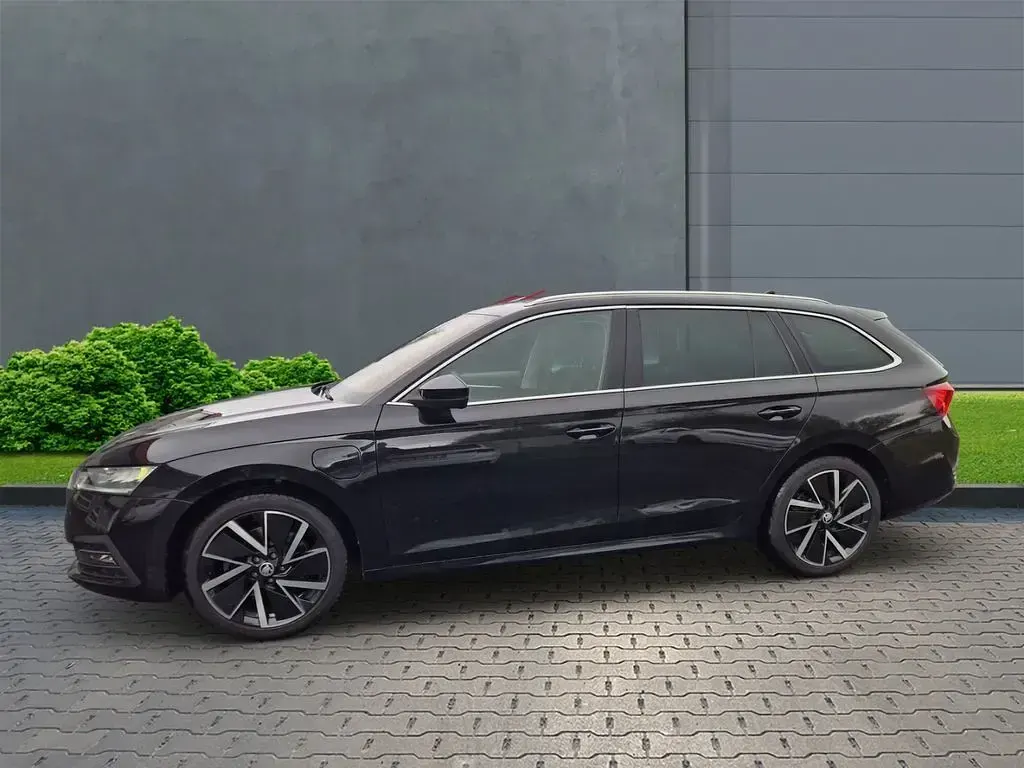 Gebraucht Skoda Octavia First Edition 204 PS (150 kW) 2020 Schwarz Kombi
