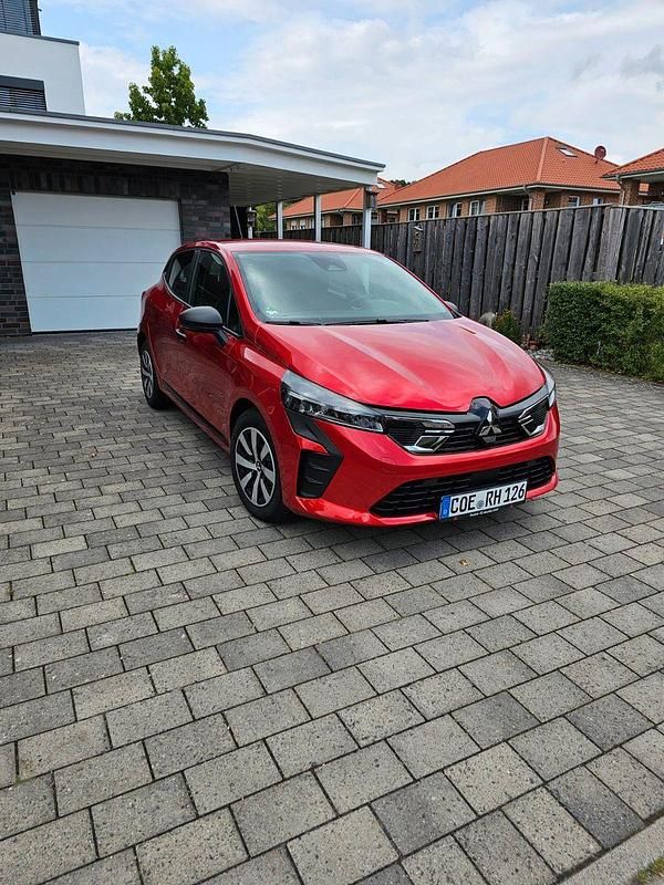 Rot Gebraucht 2024 Mitsubishi Colt Limousine | 14.999 € (Superpreis) - Bild 1/4