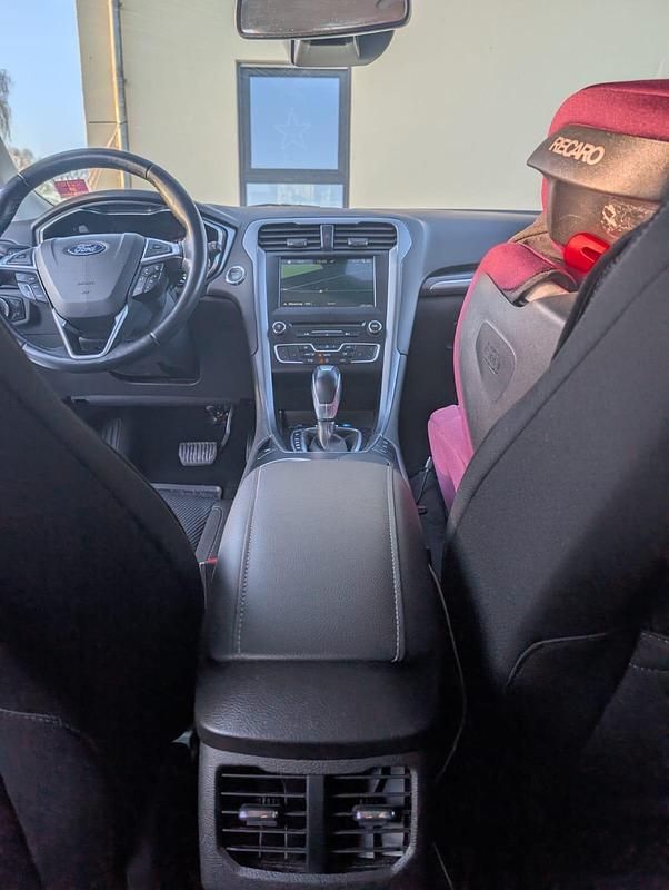 Gebraucht Ford Mondeo Titanium 150 PS (110 kW) 2017 Silber Kombi