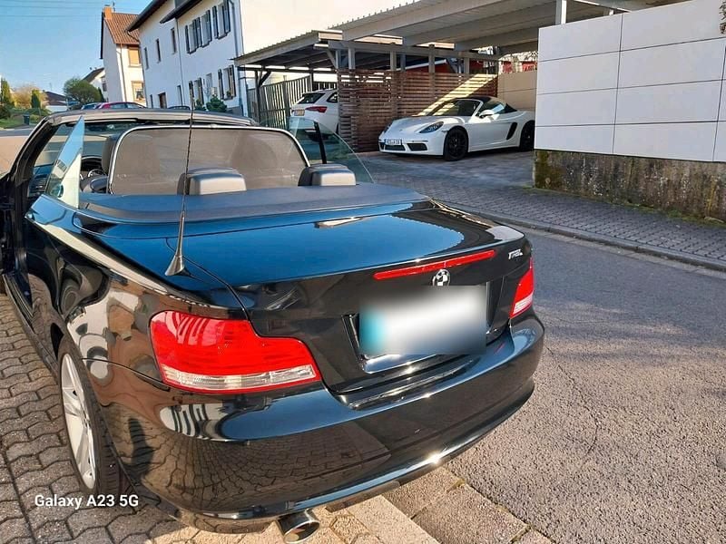 Gebraucht BMW 118 Cabriolet 143 PS (105 kW) 2008 Schwarz Cabrio