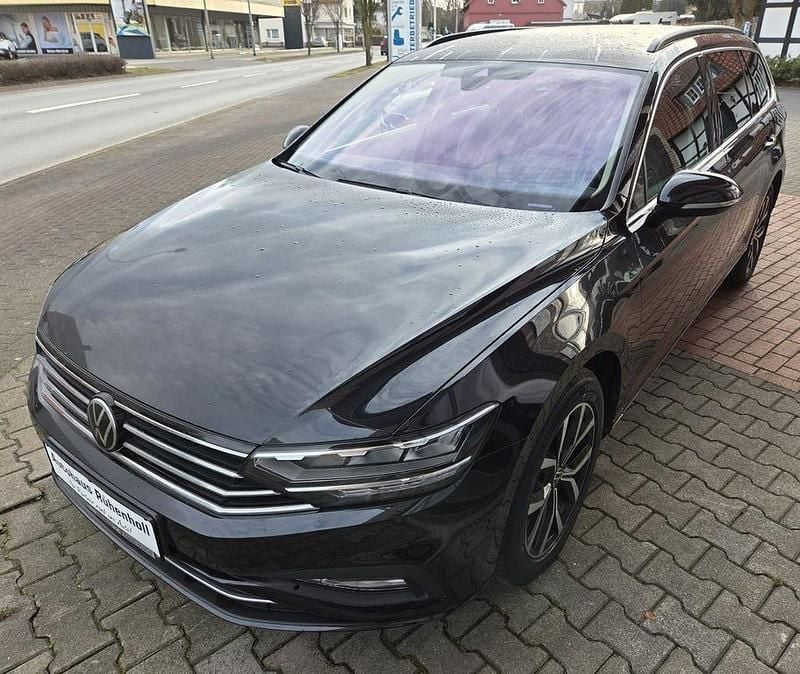 Gebraucht VW Passat Business 122 PS (89 kW) 2022 Schwarz Kombi