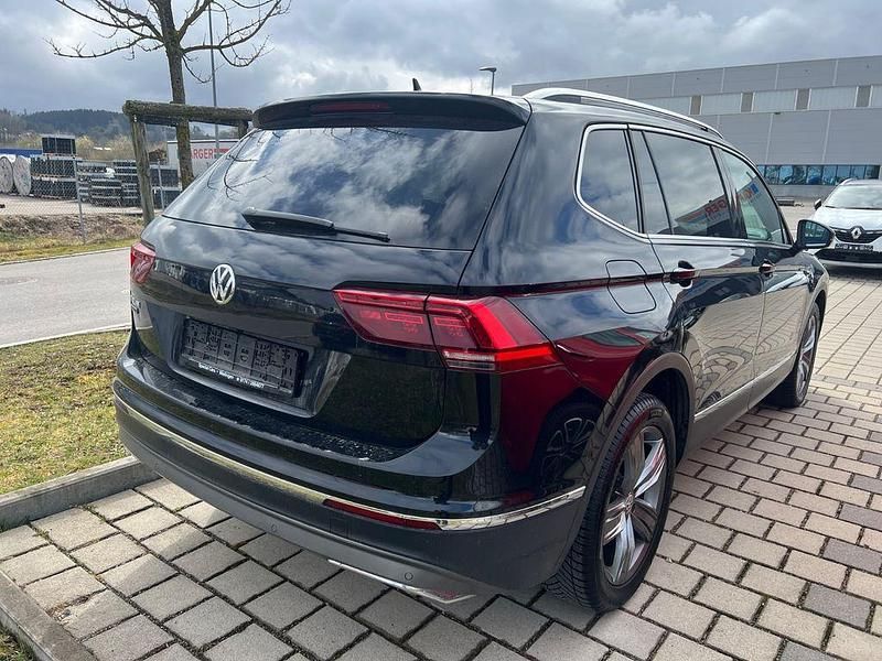 Gebraucht VW Tiguan Allspace Highline 150 PS (110 kW) 2017 Schwarz SUV