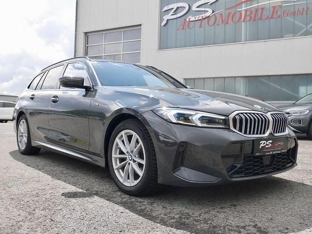 Andere Gebraucht 2024 BMW 320 M Sport Kombi | 40.777 € (Guter Preis) - Bild 1/4