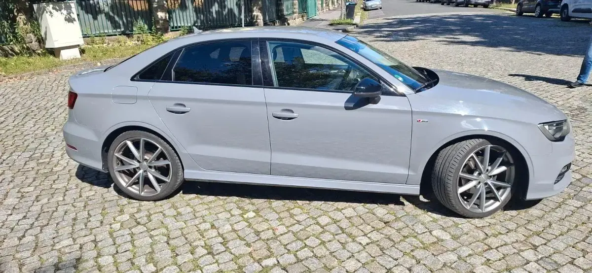 Gebraucht Audi A3 Sport 150 PS (110 kW) 2016 Grau Limousine
