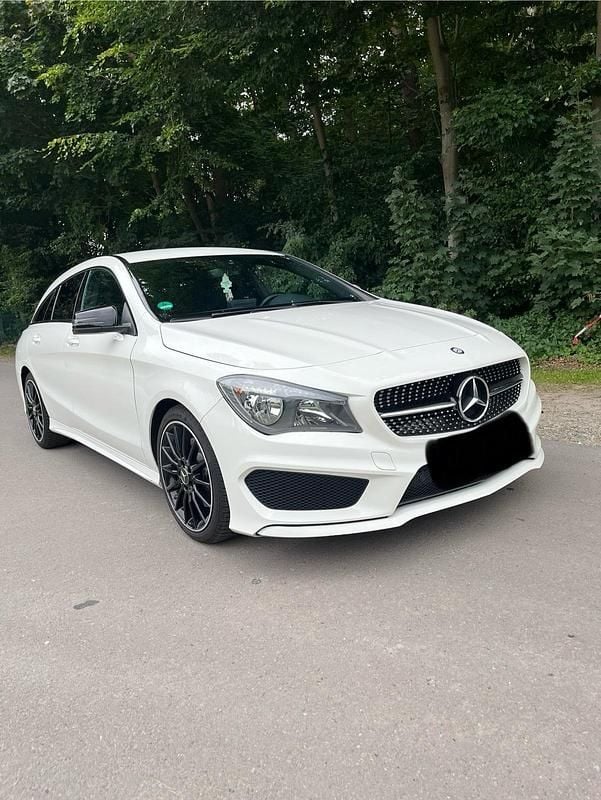 Gebraucht Mercedes CLA250 211 PS (155 kW) 2015 Weiß Limousine