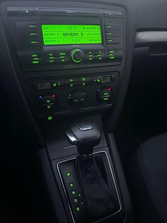 Gebraucht Skoda Octavia Elegance 102 PS (75 kW) 2005 Grau Limousine