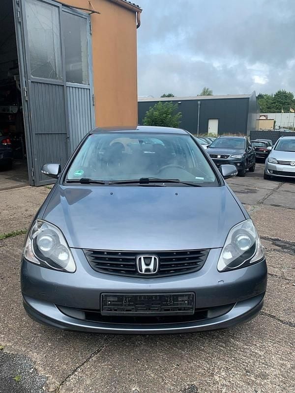 Grau Gebraucht 2005 Honda Civic Limousine | 2.999 € (Etwas zu teuer) - Bild 1/4