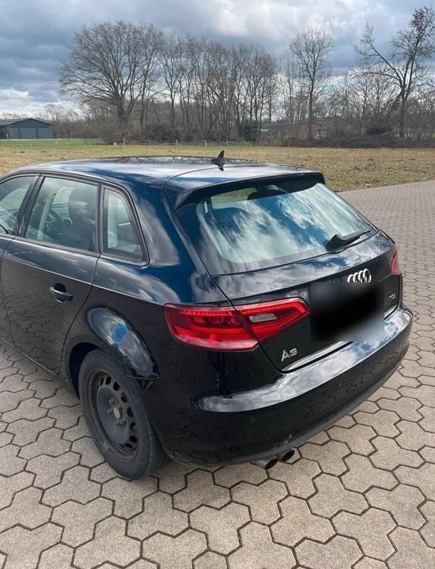 Gebraucht Audi A3 Sportback 150 PS (110 kW) 2014 Schwarz Kleinwagen