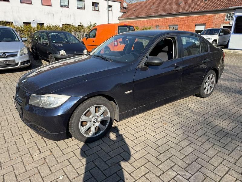 Gebraucht BMW 320 150 PS (110 kW) 2005 Blau Limousine