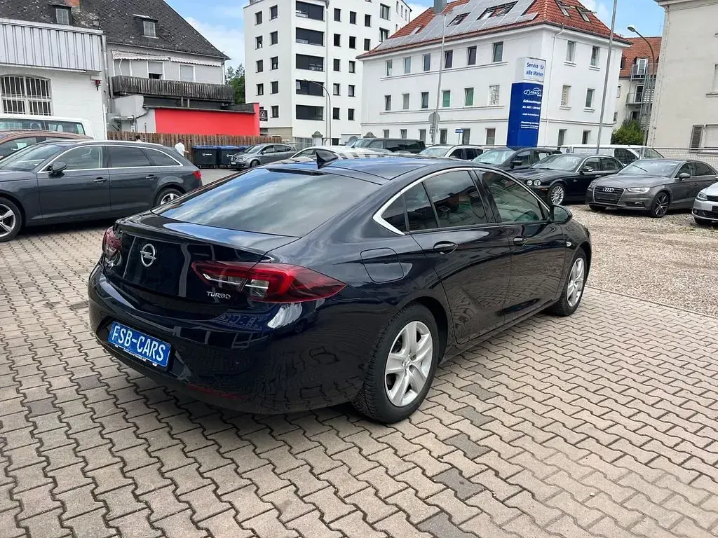 Gebraucht Opel Insignia Dynamic 165 PS (121 kW) 2018 Blau Limousine