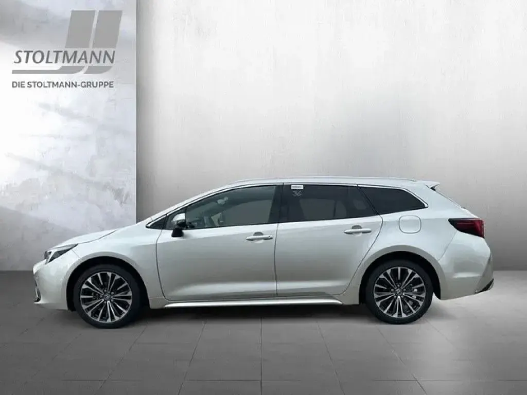 Gebraucht Toyota Corolla 140 PS (102 kW) 2025 Silber Kombi