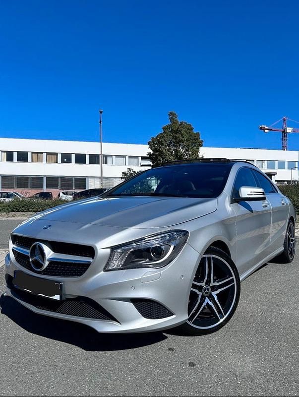 Silber Gebraucht 2015 Mercedes 250 Coupé | 19.500 € (Guter Preis) - Bild 1/4