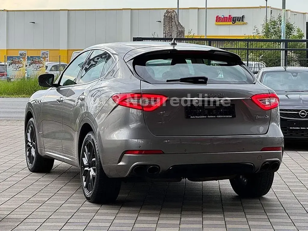 Gebraucht Maserati Levante 349 PS (256 kW) 2018 Grigio metallo SUV