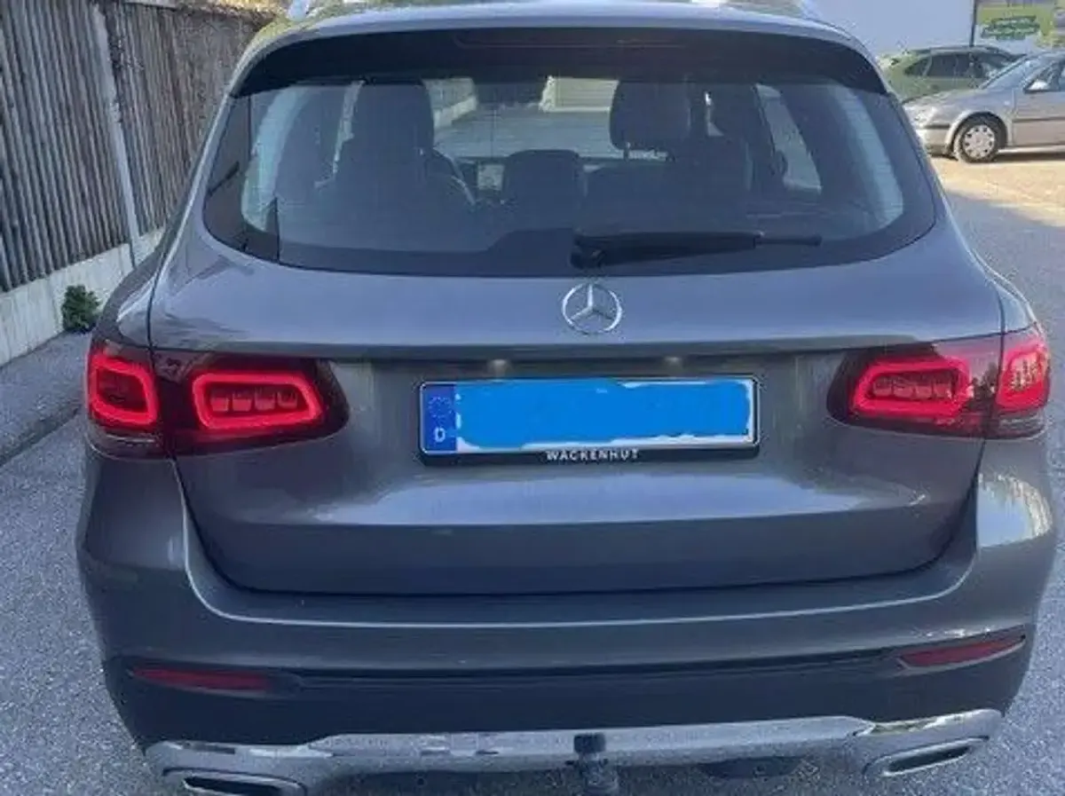 Gebraucht Mercedes GLC220 194 PS (142 kW) 2019 Grau SUV