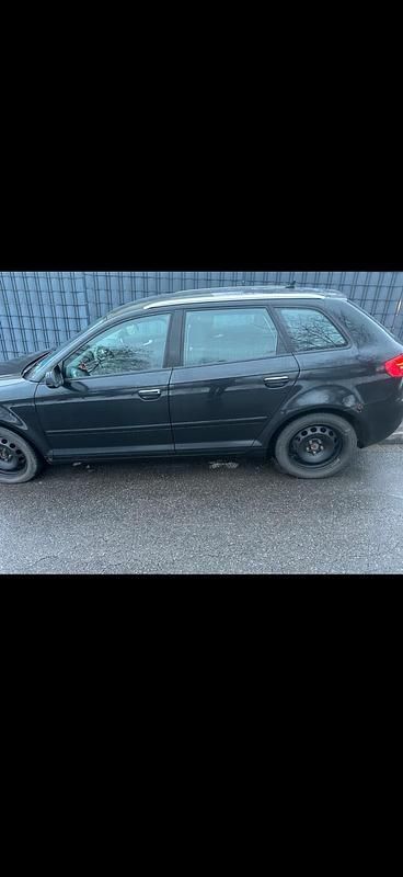 Gebraucht Audi A3 Sportback 125 PS (91 kW) 2011 Schwarz Kleinwagen