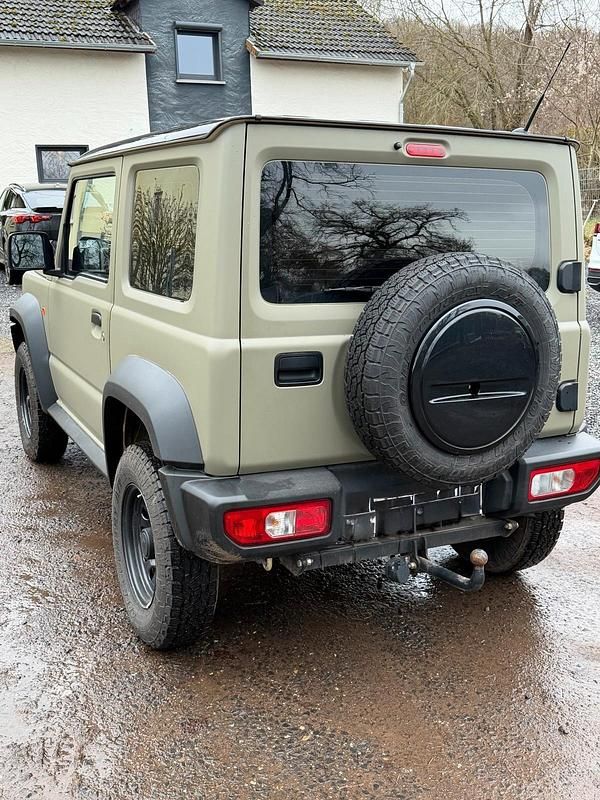 Gebraucht Suzuki Jimny 102 PS (75 kW) 2024 Beige SUV