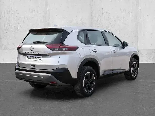Neu Nissan X-Trail Acenta 163 PS (119 kW) 2026 M) (silber SUV