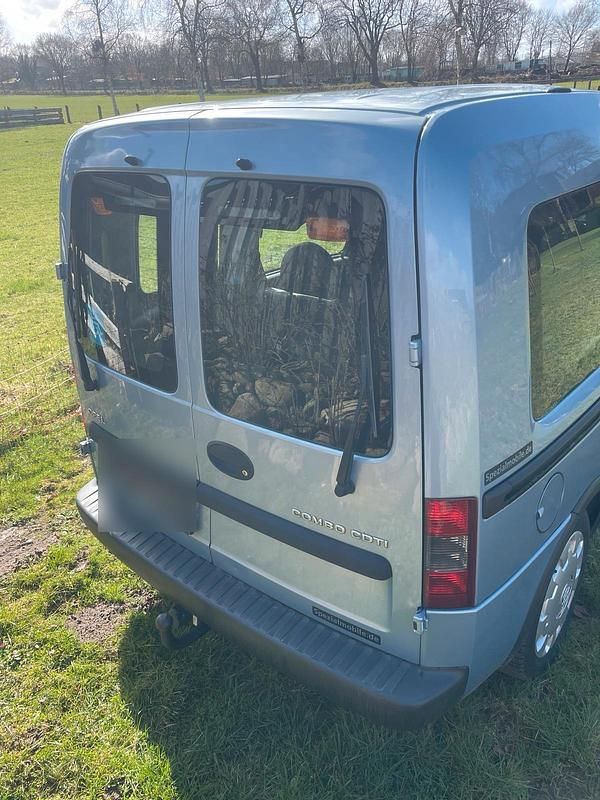 Gebraucht Opel Combo 75 PS (55 kW) 2009 Blau Van / Kleinbus