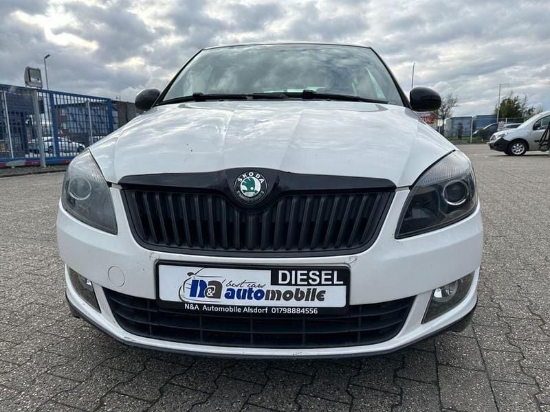 Gebraucht Skoda Fabia Active 75 PS (55 kW) 2012 Weiß Limousine
