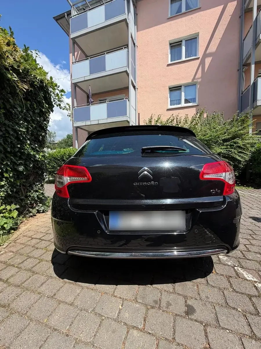 Gebraucht Citroën C4 120 PS (88 kW) 2013 Schwarz Kleinwagen