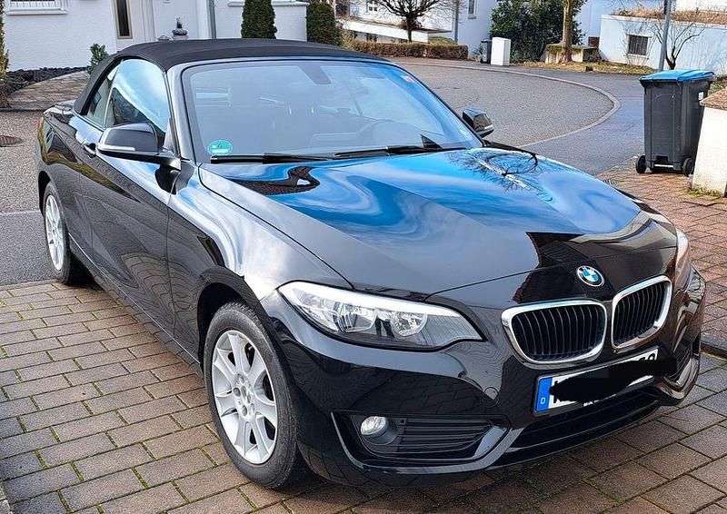 Gebraucht BMW 218 Advantage 136 PS (100 kW) 2016 Schwarz Cabrio
