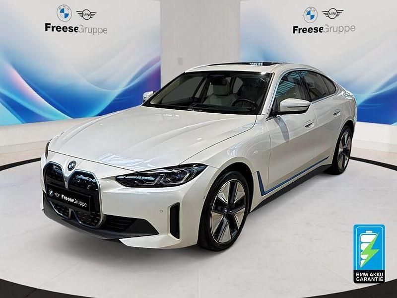 Weiß Gebraucht 2022 BMW i4 Sport Line Limousine | 33.990 € (Etwas zu teuer) - Bild 1/4