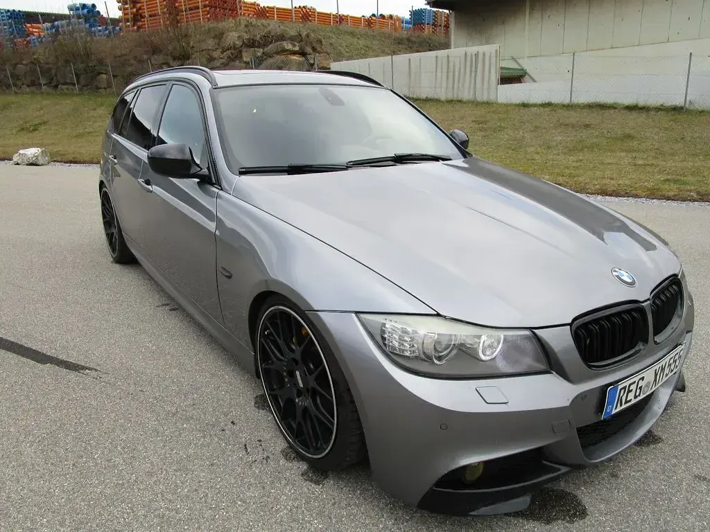 Używany BMW 325 Performance 204 KM (150 kW) 2011 Szary Kombi