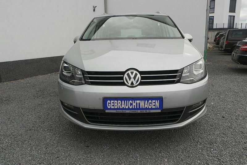 Gebraucht VW Sharan Highline 184 PS (135 kW) 2021 Silber Van / Kleinbus
