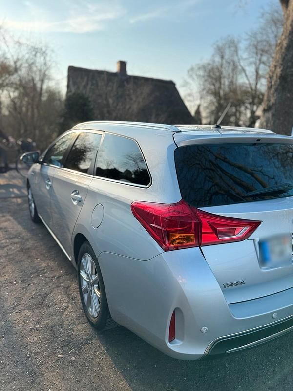 Gebraucht Toyota Auris 2015 Silber Kombi