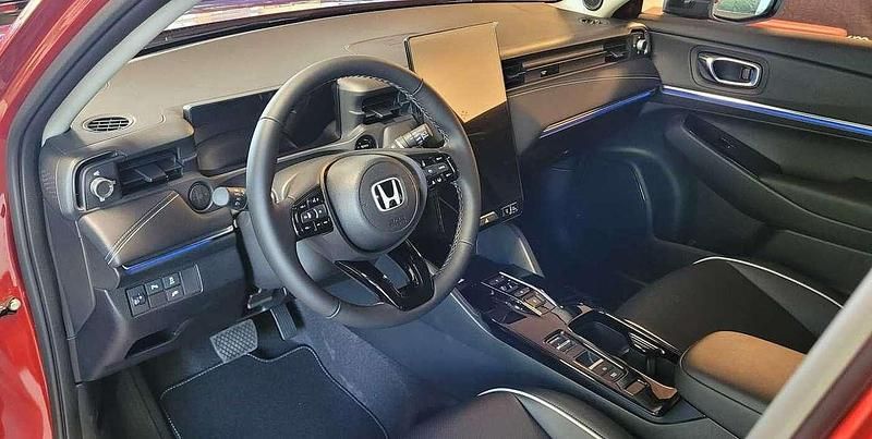 Gebraucht Honda e:Ny1 150 kW (204 PS) 2024 Vermilion rot pearl SUV