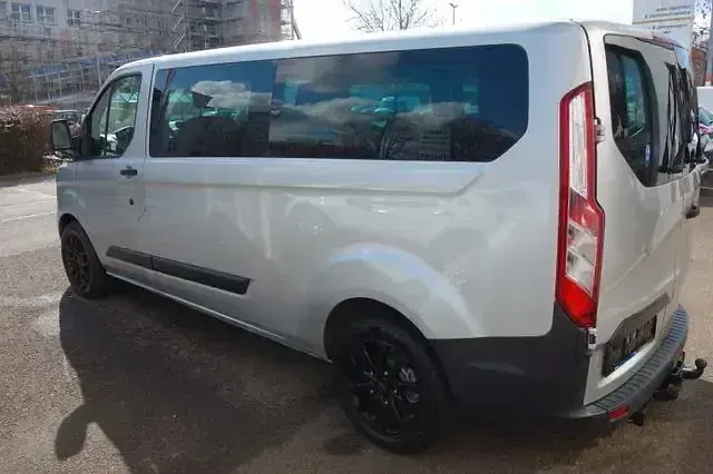 Używany Ford Transit Trend 110 KM (80 kW) 2016 Srebrny Kombi