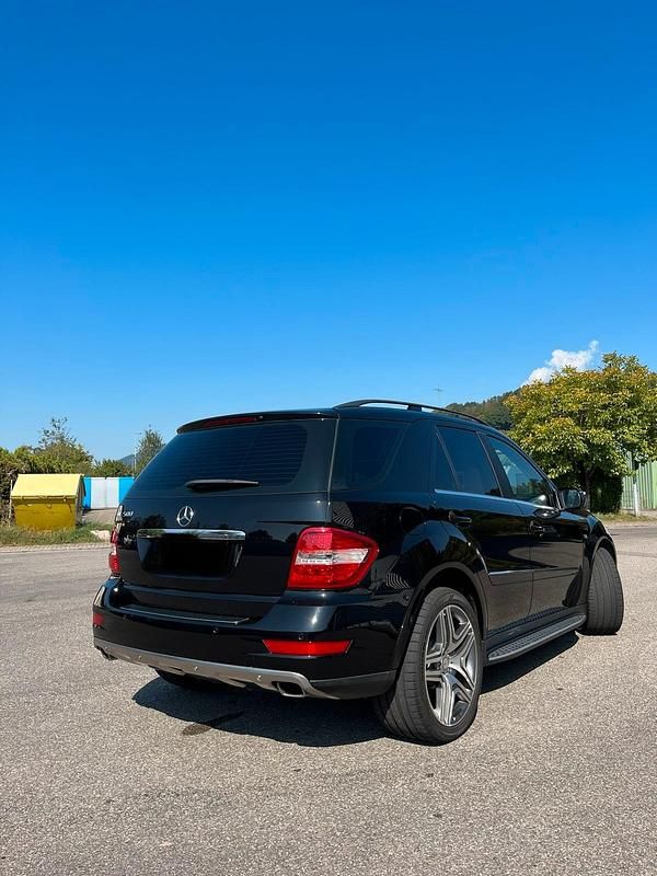 Gebraucht Mercedes ML500 389 PS (286 kW) 2008 Schwarz SUV
