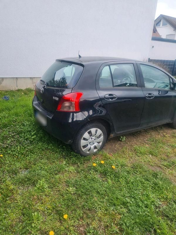 Gebraucht Toyota Yaris 69 PS (50 kW) 2008 Schwarz Kleinwagen