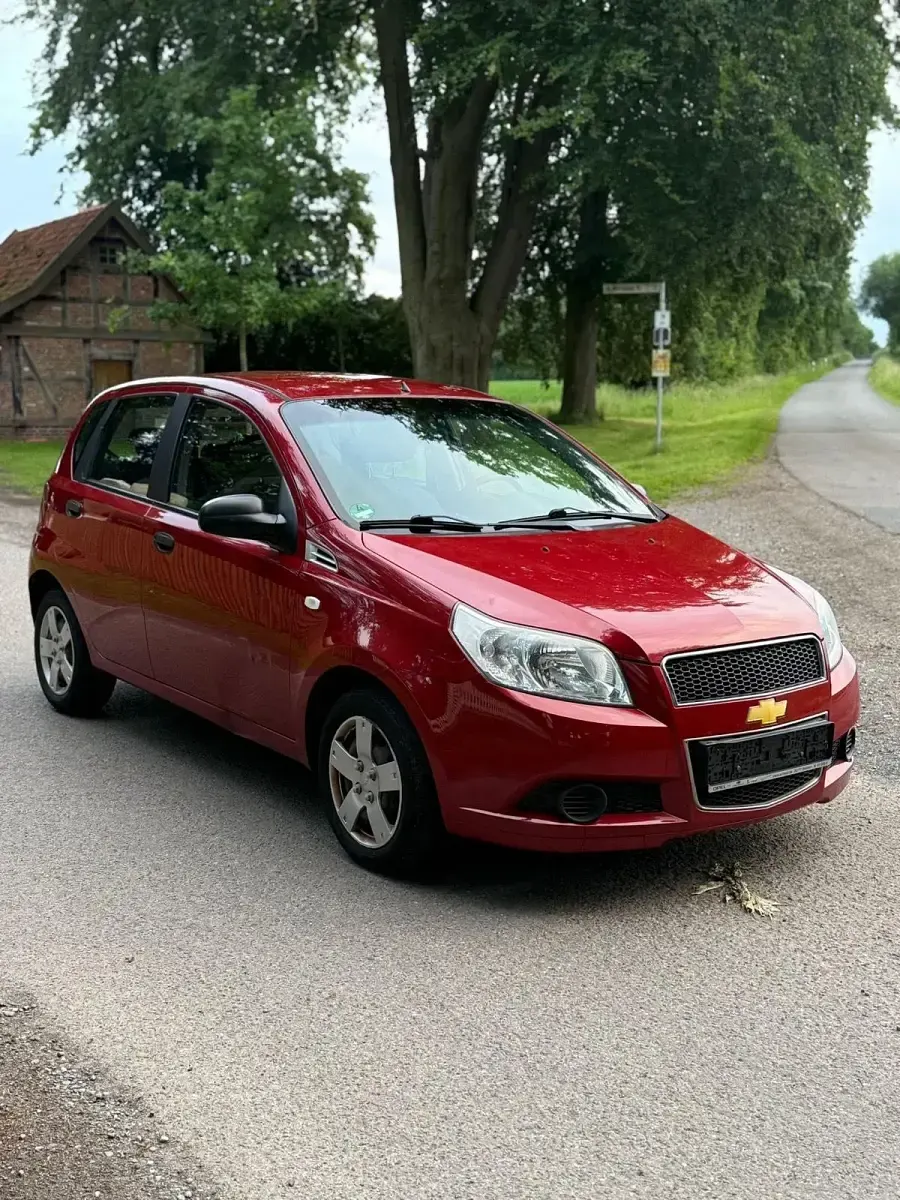 Gebraucht Chevrolet Aveo 84 PS (61 kW) 2009 Rot Kleinwagen