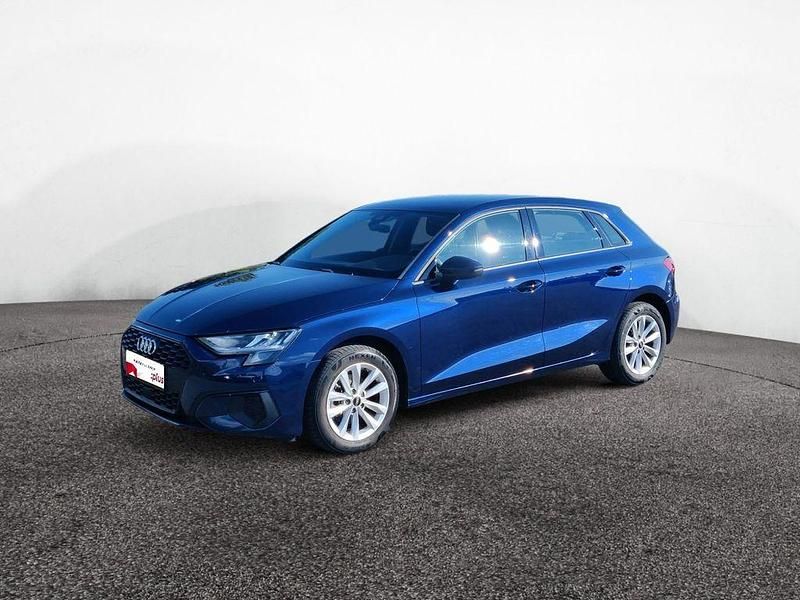 Gebraucht Audi A3 116 PS (85 kW) 2022 Navarrablau metallic Limousine