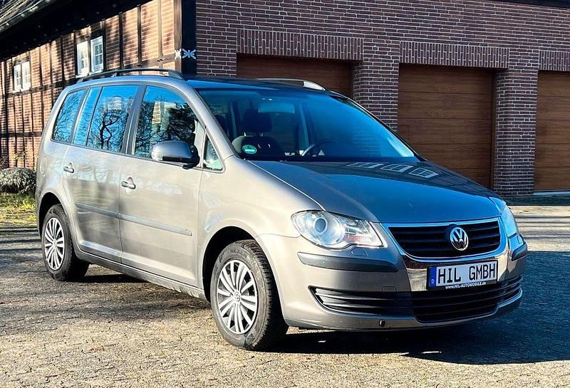Grau Gebraucht 2007 VW Touran Conceptline Van / Kleinbus | 2.999 € (Guter Preis) - Bild 1/4