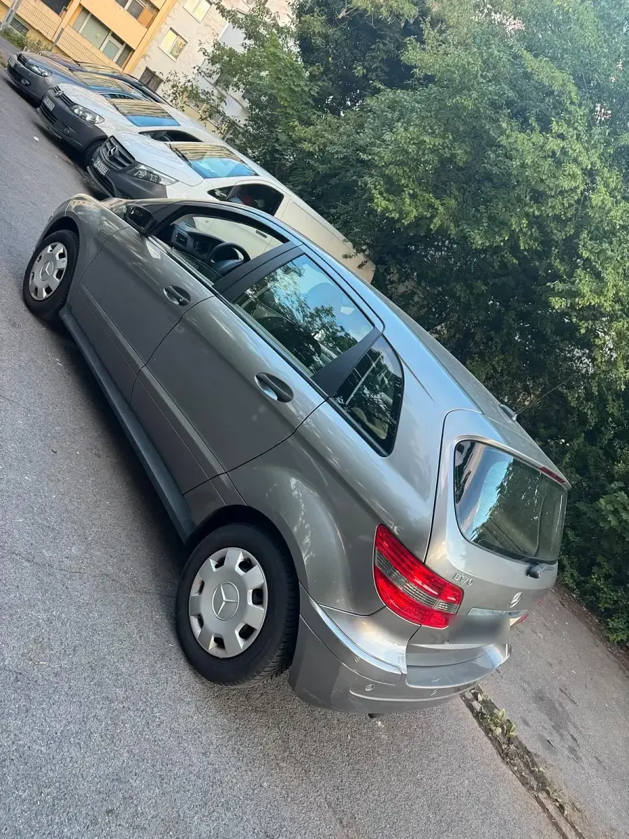 Gebraucht Mercedes B170 116 PS (85 kW) 2006 Grau Van / Kleinbus