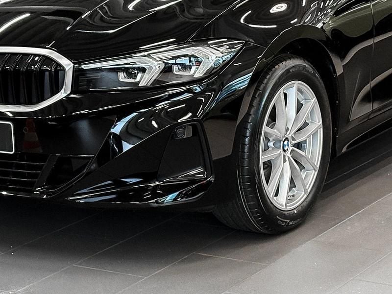 Neu BMW 318 156 PS (114 kW) 2026 Schwarz Kombi