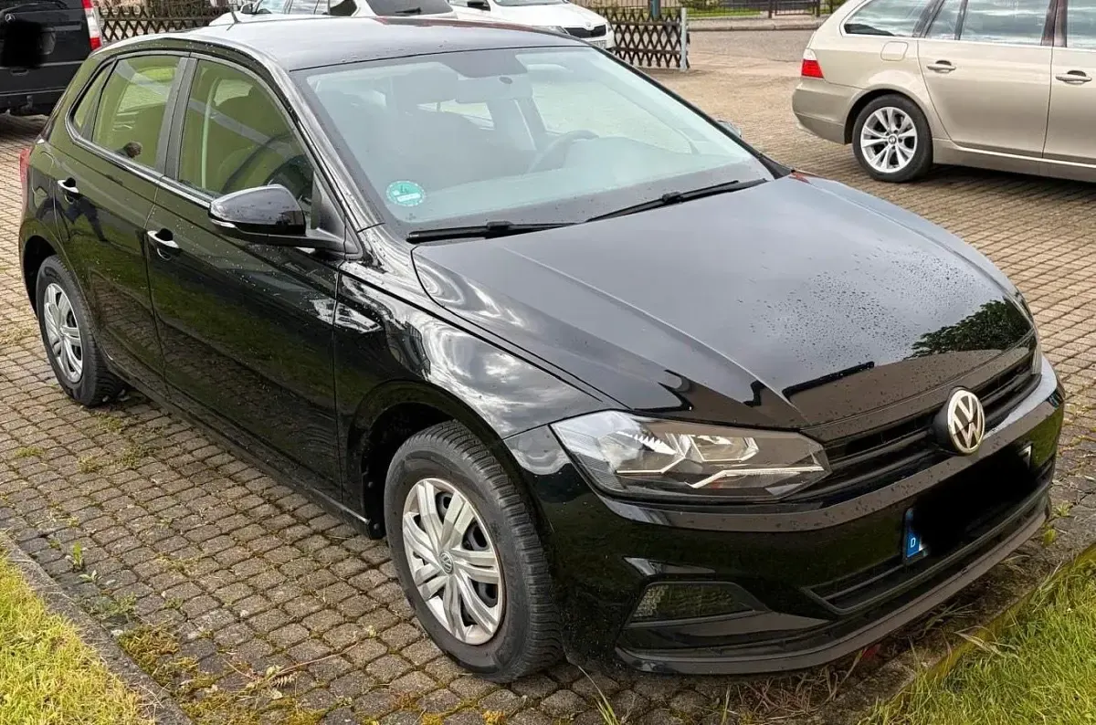 Gebraucht VW Polo 75 PS (55 kW) 2018 Schwarz Kleinwagen