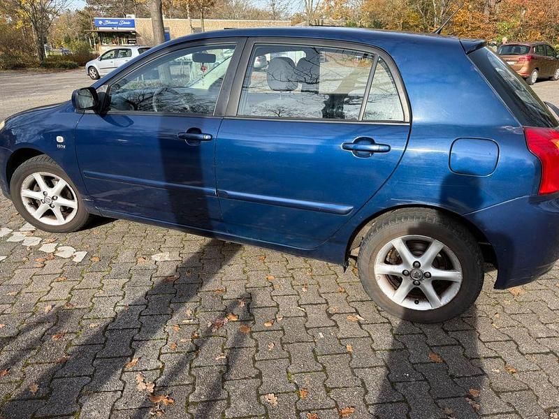 Blau Gebraucht 2004 Toyota Corolla Executive Limousine | 2.500 € (Fairer Preis) - Bild 1/4