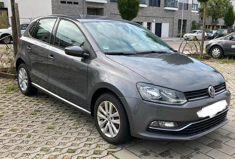 Gebraucht VW Polo 75 PS (55 kW) 2016 Grau Kleinwagen