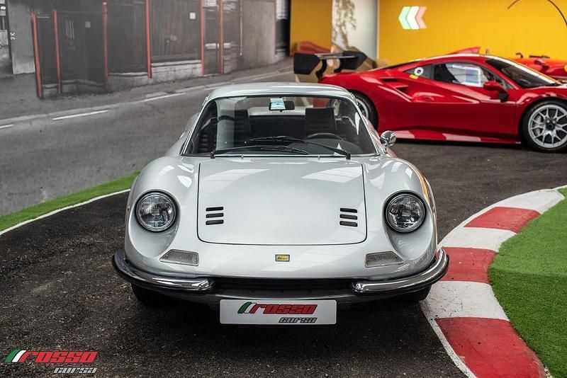 Second-hand Ferrari Dino 246 194 CP (142 kW) 1971 Gri