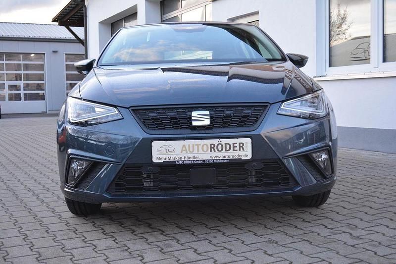 Gebraucht Seat Ibiza Style 95 PS (69 kW) 2024 Grau Limousine
