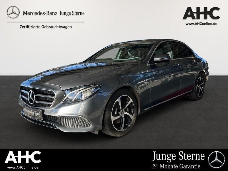 Gebraucht Mercedes E220 194 PS (142 kW) 2020 Selenitgrau metallic Limousine