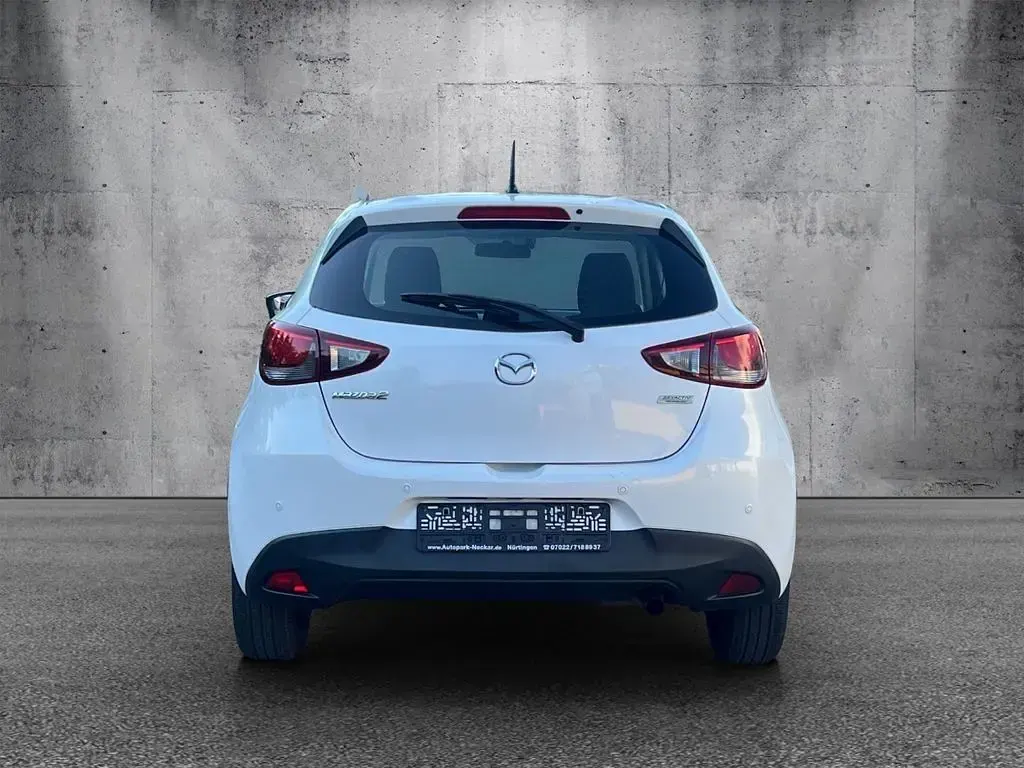 Gebraucht Mazda 2 Center-Line 90 PS (66 kW) 2015 Weiß Limousine