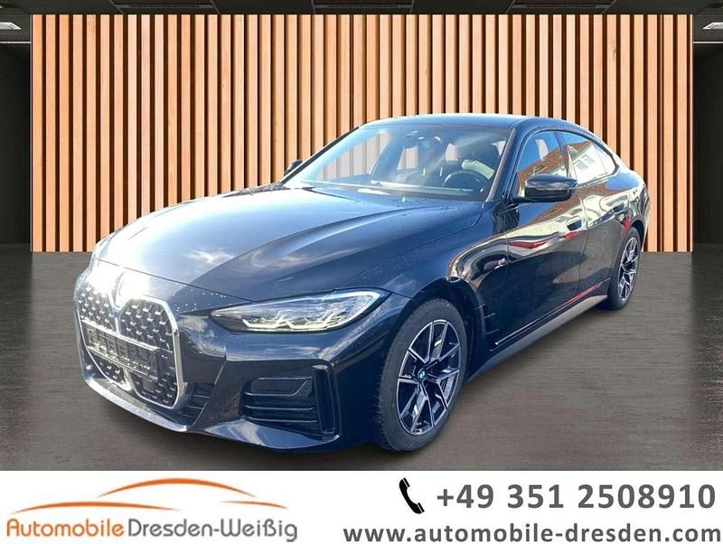 Schwarz black sapphire metallic (metallic) Gebraucht 2024 BMW 420 Shadowline Limousine | 41.980 € (Fairer Preis) - Bild 1/4