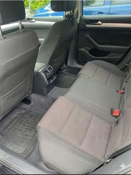 Gebraucht VW Passat 150 PS (110 kW) 2017 Silber Kombi
