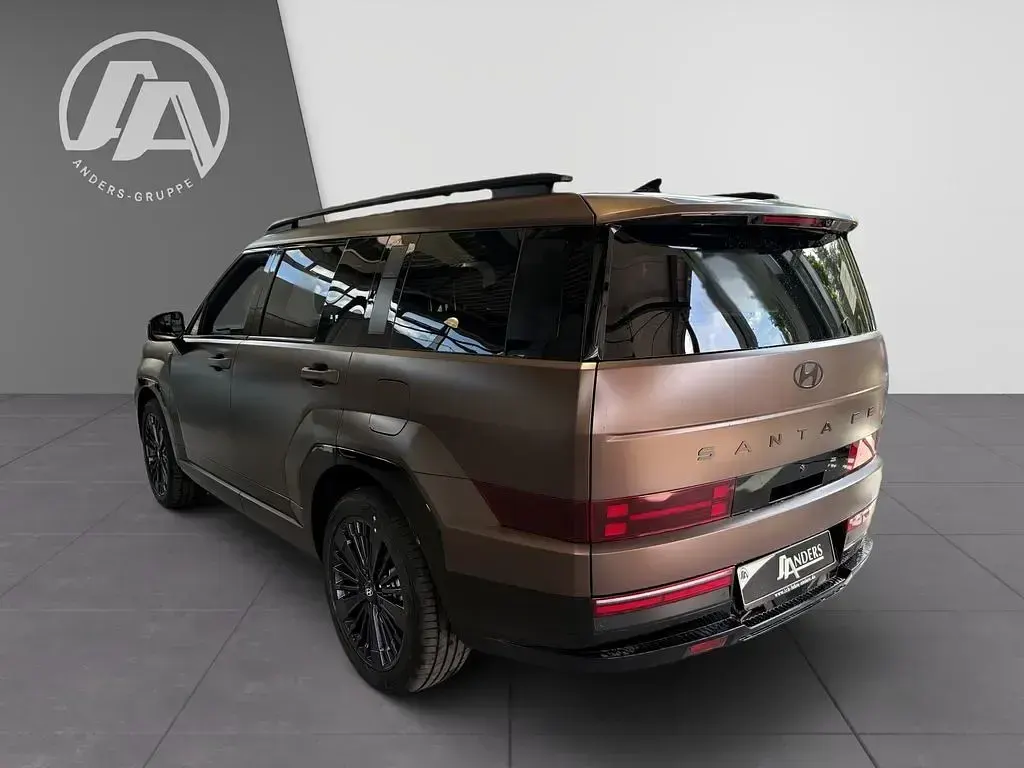 Neu Hyundai Santa Fe Blackline 239 PS (175 kW) 2026 Braun earthy brass / mat SUV