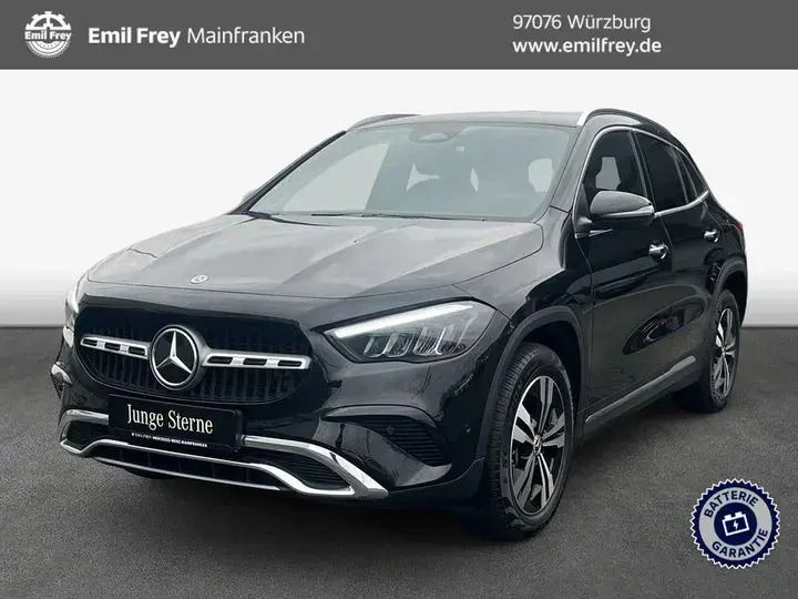 Nachtschwarz Gebraucht 2024 Mercedes GLA250 Advanced Plus SUV | 37.750 € (Superpreis) - Bild 1/4