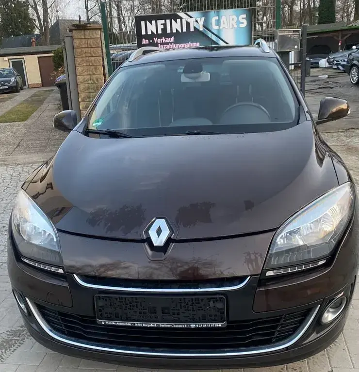 Gebraucht Renault Mégane Dynamique 131 PS (96 kW) 2012 Braun Limousine